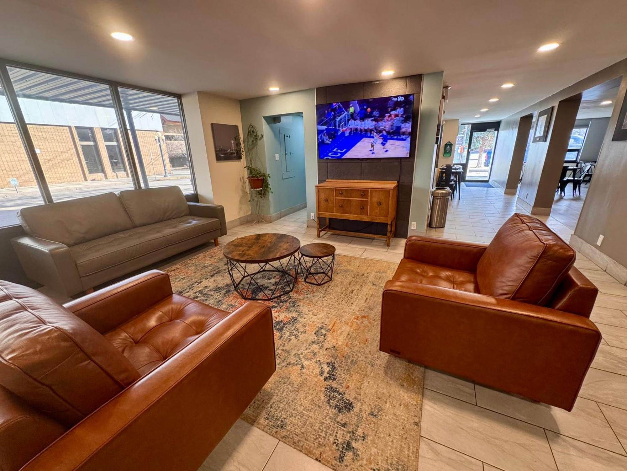 Super 8 By Wyndham Great Falls City Center Exteriör bild