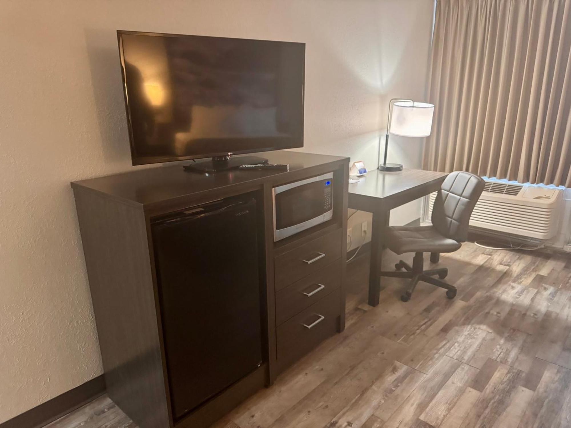 Super 8 By Wyndham Great Falls City Center Exteriör bild