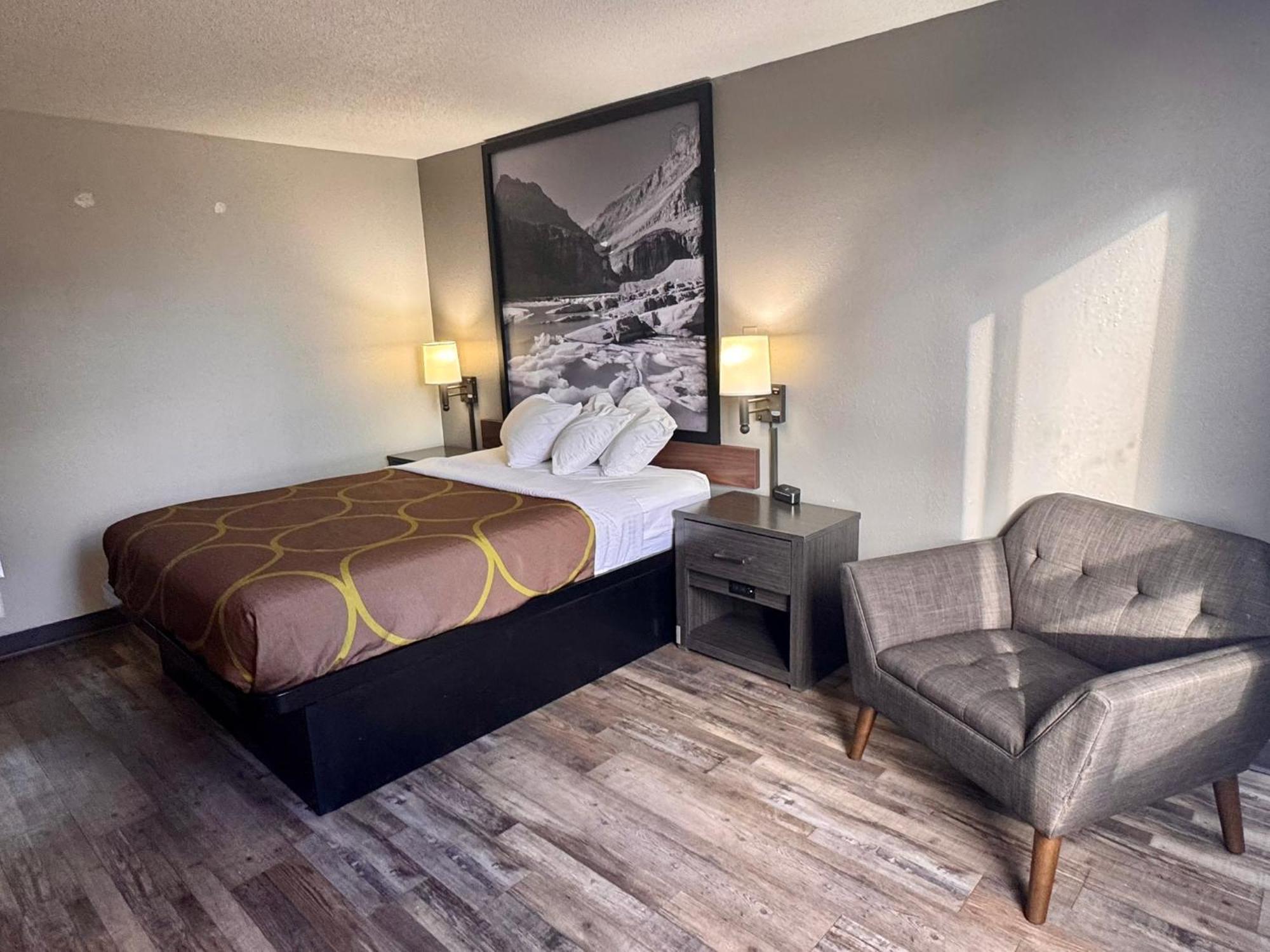 Super 8 By Wyndham Great Falls City Center Exteriör bild